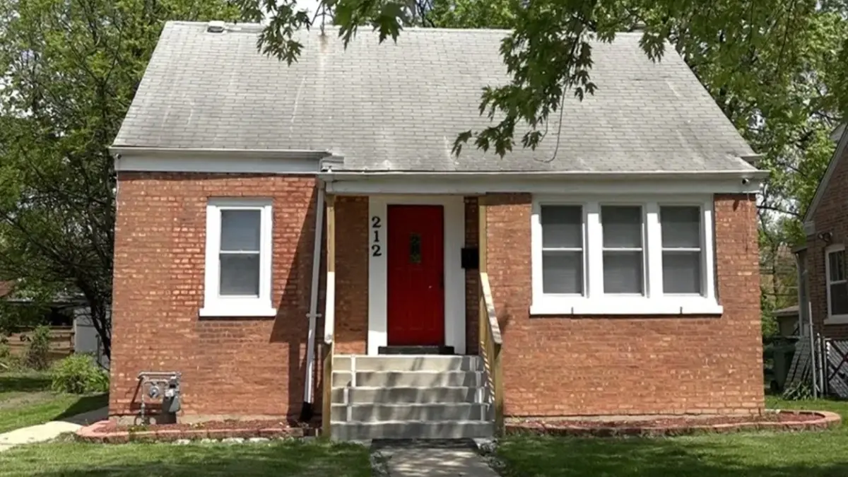 Pueblo donde vivió el papa León XIV de niño compra su casa para ser monumento histórico