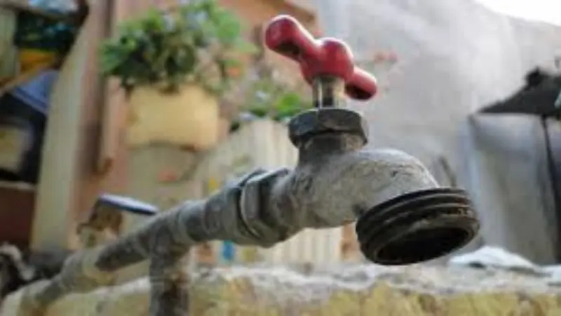 Pese a tener pozo de la CAASD cerca, no reciben agua potable en El Millón