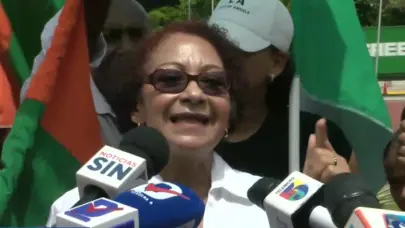 Colectivos de mujeres protestan frente al Congreso contra un Código Penal sin causales