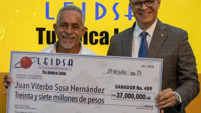 LEIDSA entrega 37 millones al millonario número 489 del Loto