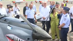 Presidente Abinader supervisa ensamblaje de aviones en Base Aérea de San Isidro