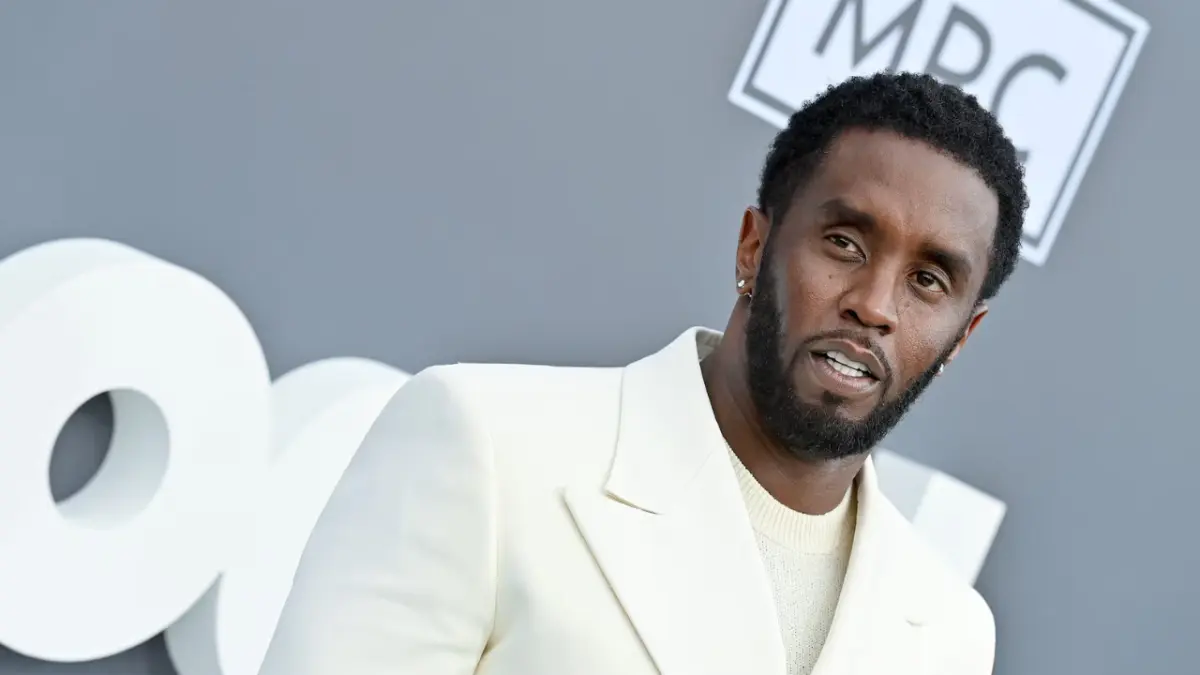 Juez deniega la libertad bajo fianza al rapero Sean Combs como pedía su defensa