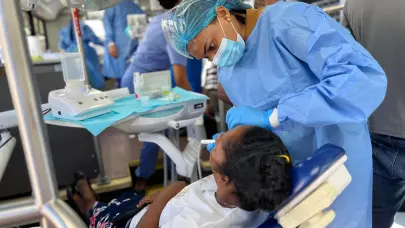 Realiza jornada de salud gratuita en Enriquillo, Barahona impactando a m&aacute;s de mil personas