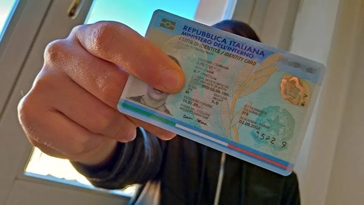 Ya no hará falta mostrar documento de identidad al embarcar en vuelos en Italia y con la UE