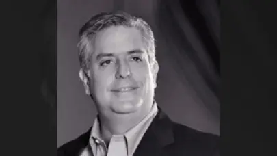 Presidente de Dekolor le dijo a Morrison en su oficina "as&oacute;ciate con nosotros, esa licitaci&oacute;n no nos la gana nadie"