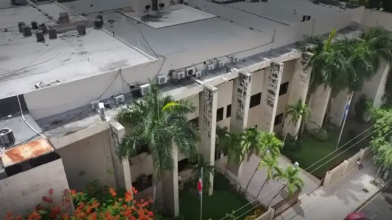El edificio de las Cortes del Centro de los Héroes: entre la historia, el deterioro y el dilema de su destino El edificio de las Cortes del Centro de los Héroes: entre la historia, el deterioro y el dilema de su destino