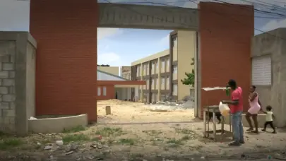 ¡Sin cupo y a semanas del inicio de clases! Familias denuncian crisis de espacio en escuelas públicas