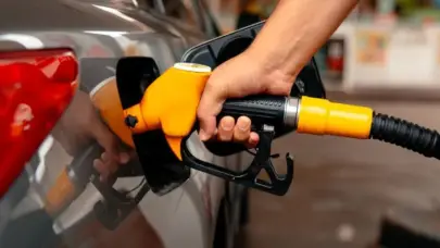 Se mantienen los precios de los combustibles