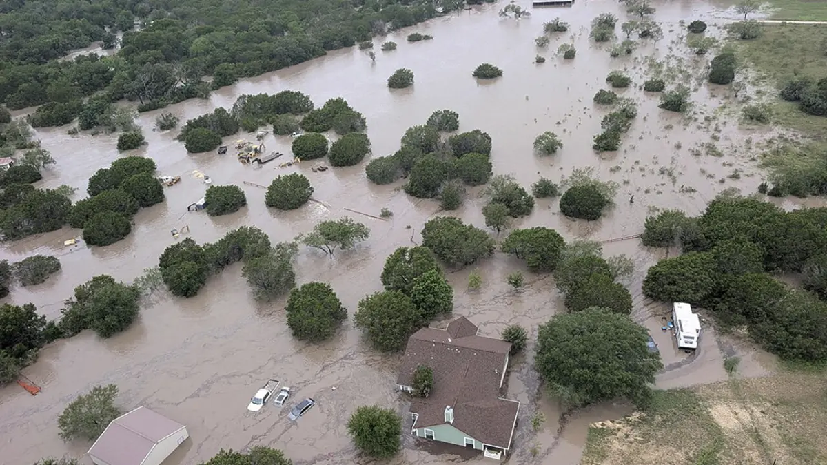 Esos gritos de niños que no pudimos salvar: testimonios desgarradores de las inundaciones mortales en Texas
