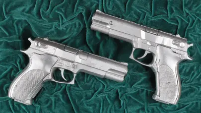 Piden a Abinader investigar tiroteo entre oficiales frente a cuartel de la Polic&iacute;a en SDE