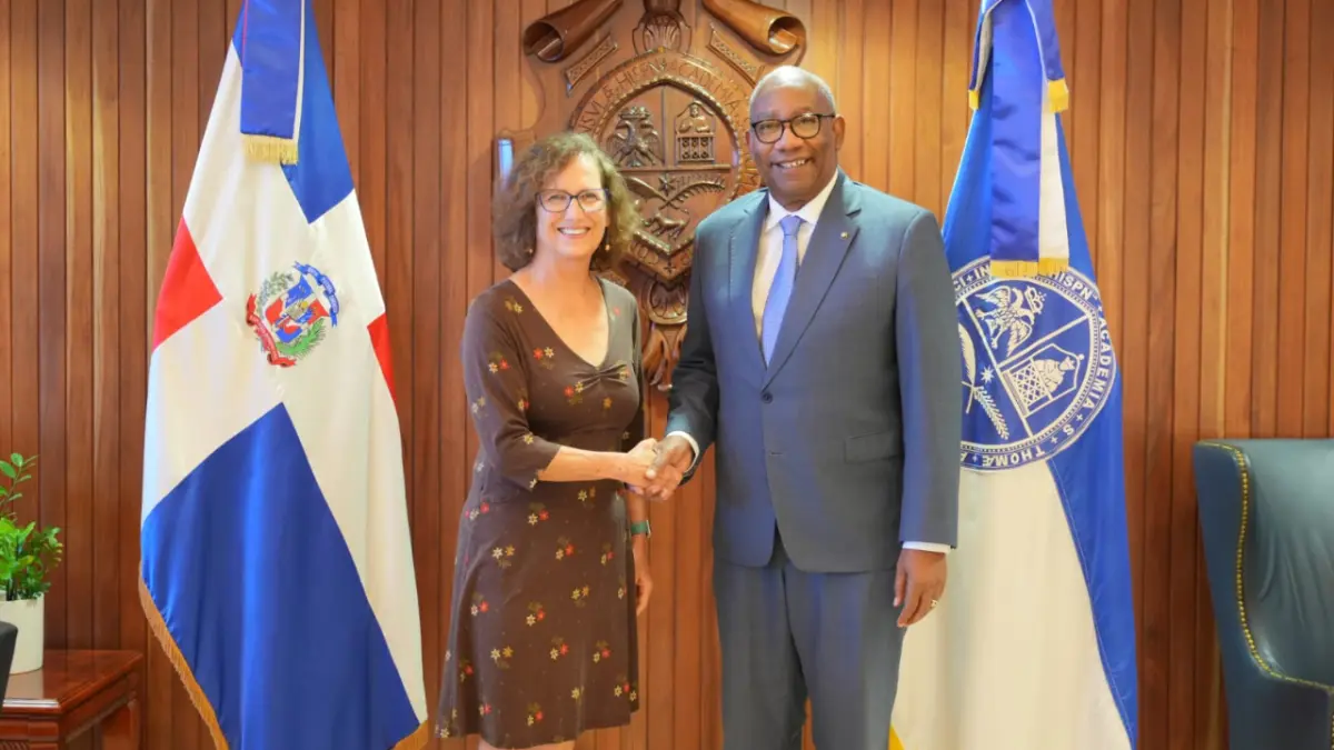 UASD y University of Massachusetts Amherst firman acuerdo para fortalecer cooperación académica e investigativa