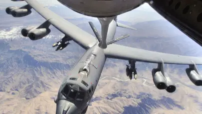 Un vuelo comercial opta por una maniobra agresiva para evitar a un bombardero en EE.UU.