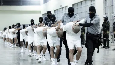 Venezuela confirma la liberación de los migrantes detenidos en cárcel de El Salvador