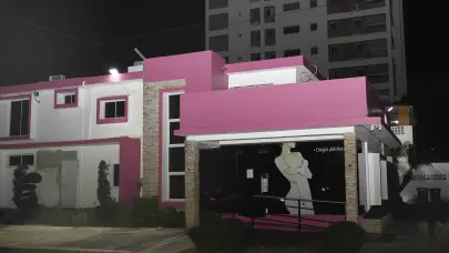 Caso Cemekar Plass: comparece su propietaria en medio de controversia legal