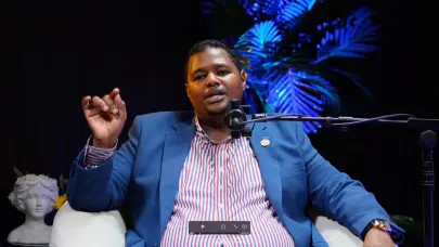 Regidor Pedro Batista cuestiona gestión de Francisco Peña como alcalde de Santo Domingo Oeste