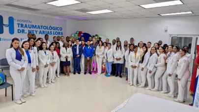 Hospital Ney Arias Lora celebra Segunda Graduaci&oacute;n de M&eacute;dicos Subespecialistas y promueve nuevas residencias m&eacute;dicas