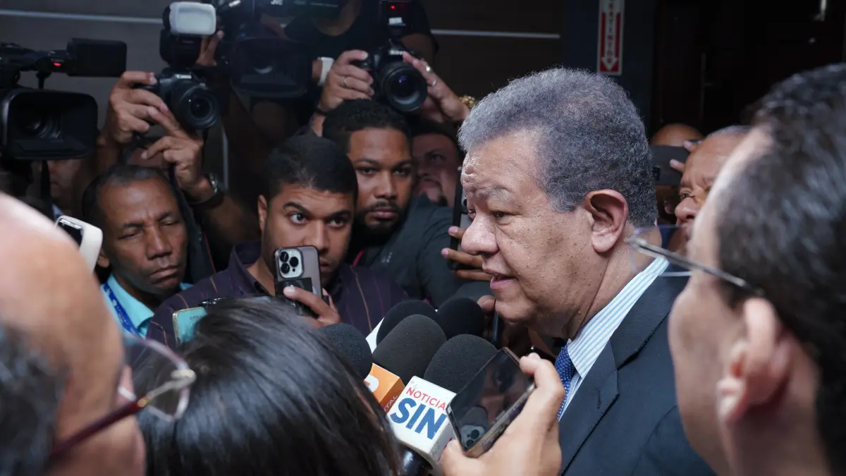 Leonel atribuye supuesto déficit financiero en SENASA a uso clientelista, exige auditoría