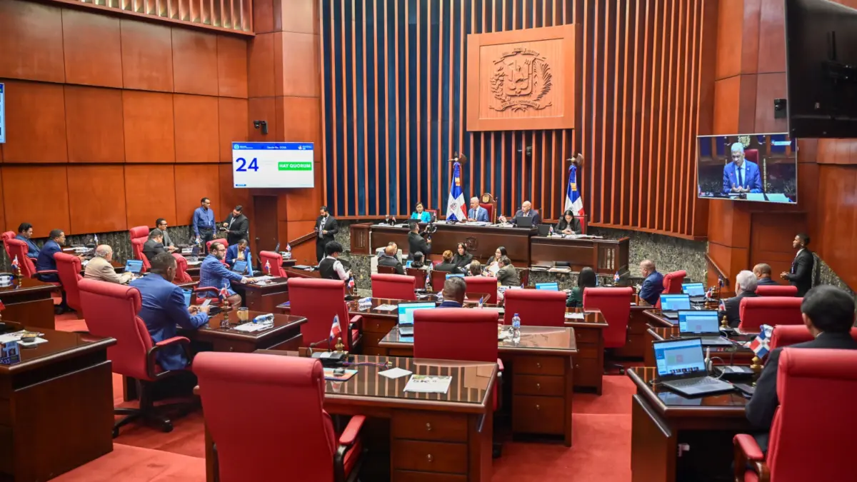 Senado aprueba en primera lectura reforma al Código de Trabajo con avances clave en licencias y teletrabajo