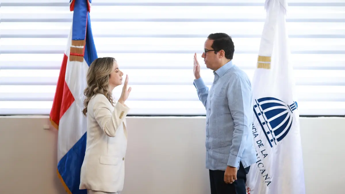 Juramentan a Gloria Reyes como directora de la nueva Dirección de Desarrollo Social Supérate