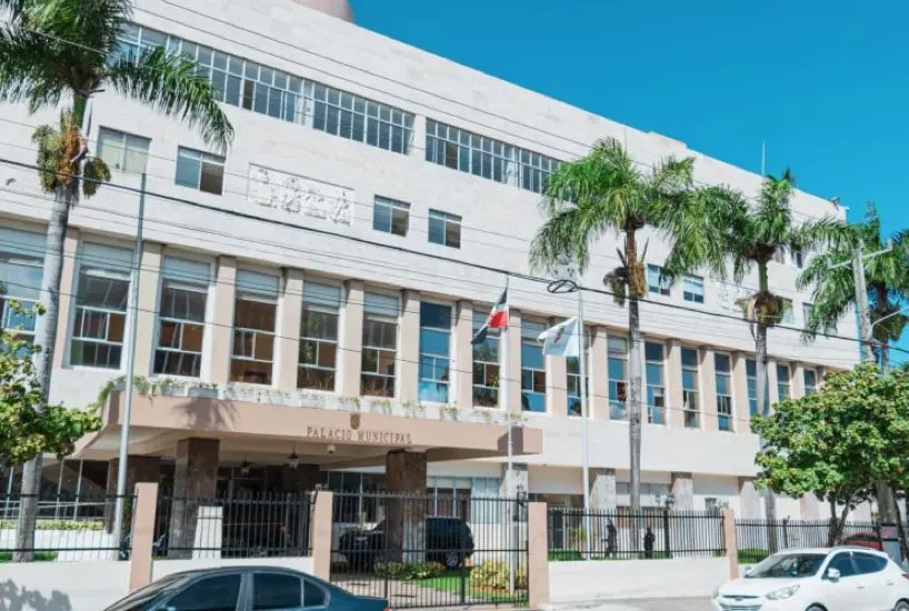 Sentencia ordena reintegro escolar y reparación académica a niño expulsado arbitrariamente en Las Terrenas, Samaná