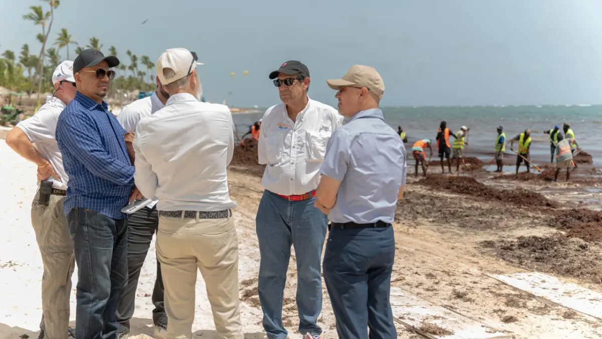 Ministerio de Medio Ambiente activa operativo nacional ambiental ante presencia masiva de sargazo