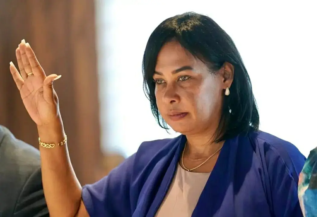 Alcaldesa del PRM Sandra Peña interpone querella contra presidente de la Sala Capitular; solicita prisión preventiva  e indemnización