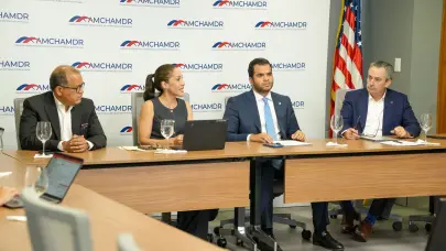 Vicente Sánchez se reúne con el Comité de Tecnología e Innovación de AMCHAMDR