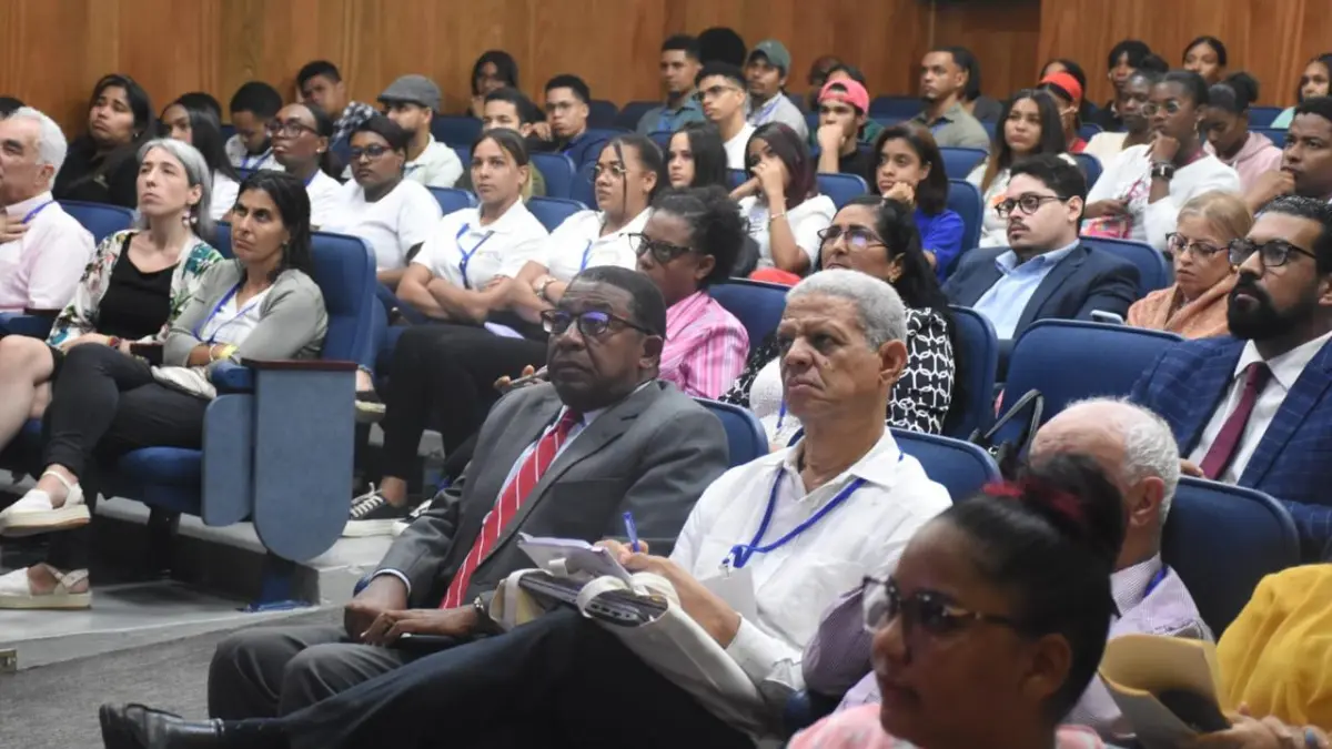 MESCYT revela avances y desafíos en la producción científica nacional durante la Semana de la Ciencia