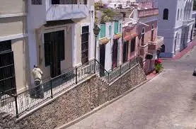 Comerciantes de la Zona Colonial denuncian que falta de agua potable los lleva a la quiebra, piden a la CAASD ir en su auxilio