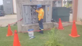 Edeeste detecta conexiones ilegales en residenciales de Ciudad Juan Bosch